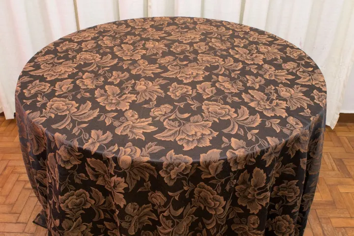 Toalha de mesa redonda com estampa floral marrom